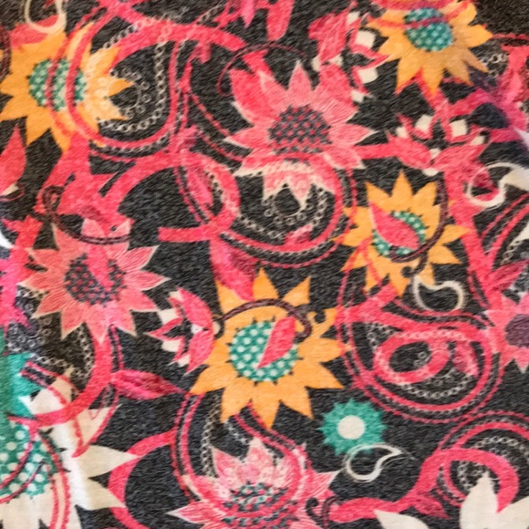 LuLaRoe Classic M Floral Pink - Picture 3 of 3